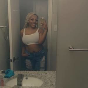 Meet your Posher, Taityana